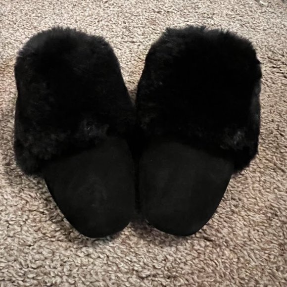 Stuart Weitzman Shoes - Edie Chill Faux Fur Trimmed Mule